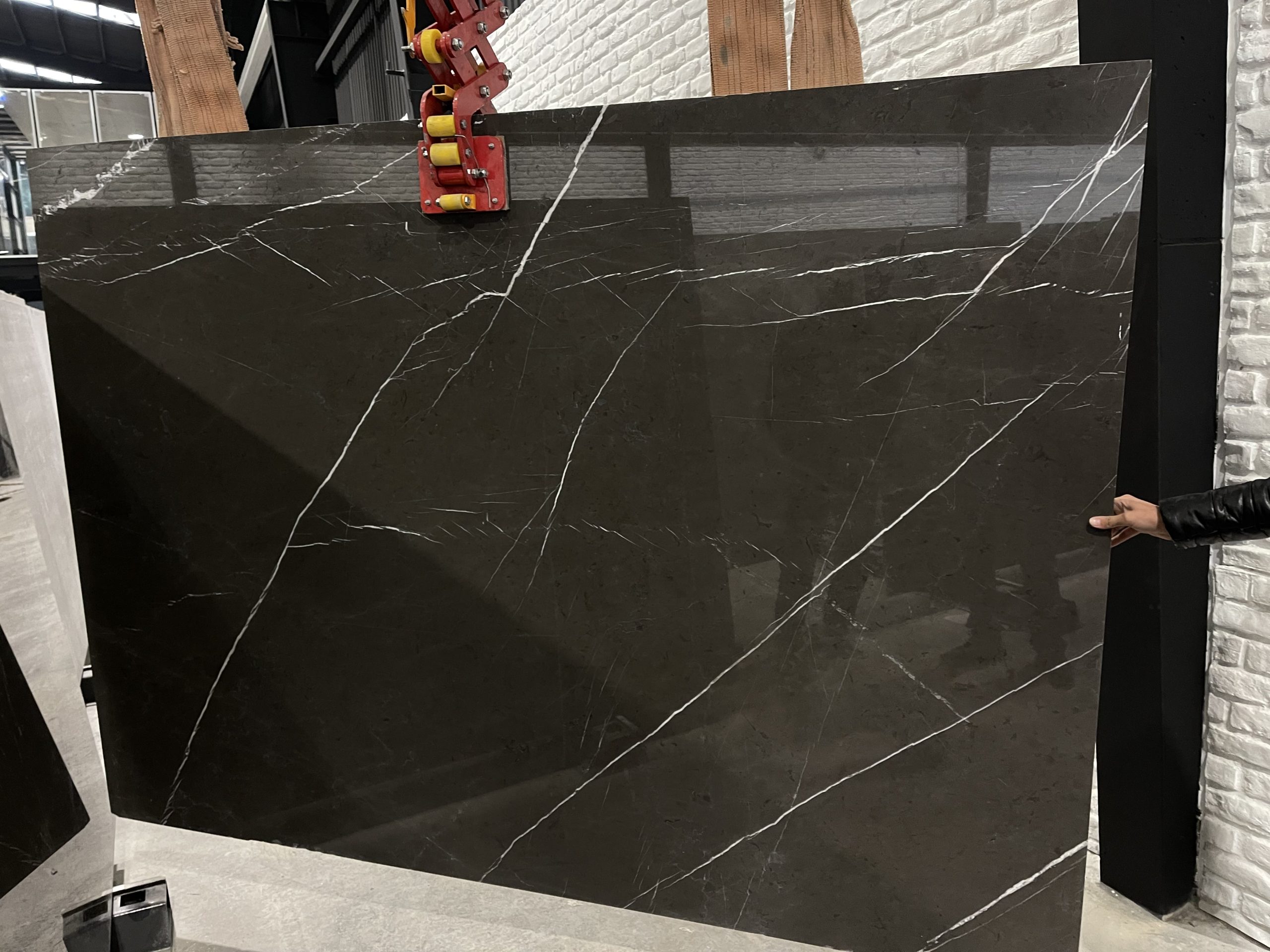 مرمریت خاکستری سنگ لاشتر